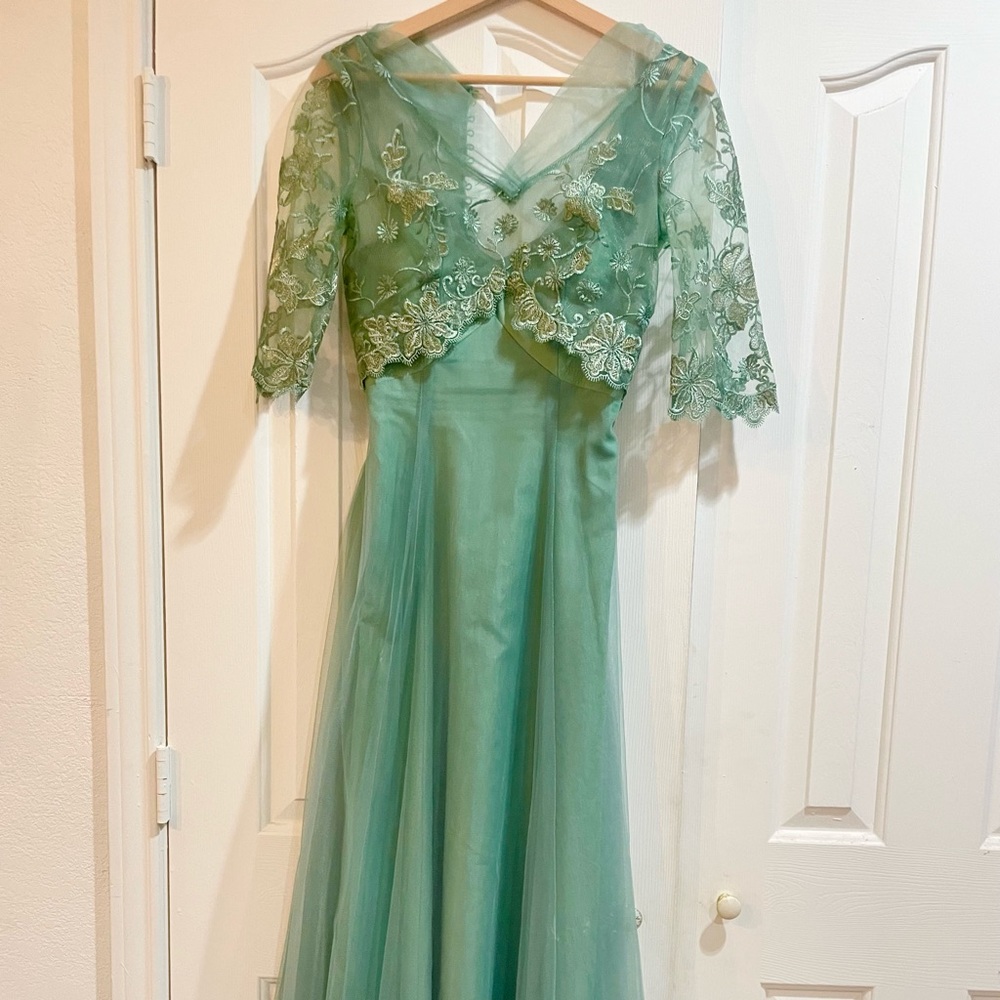 SAGE GREEN LACE TULLE BRIDESMAID DRESS MAXI SIZE 2